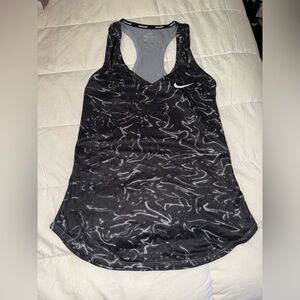 Nike Women's Black and White Swirl Tank Top